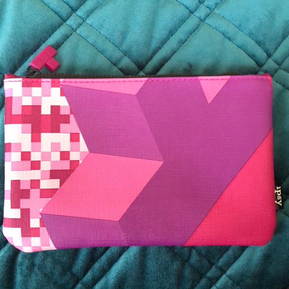 Ipsy makeup bag. Never used